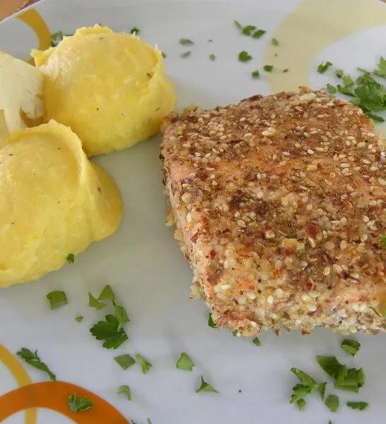 Crusted Salmon with Sesame and Almonds