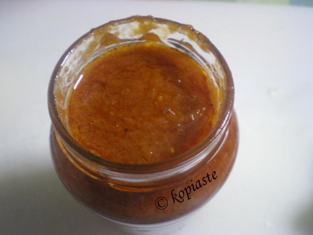 Homemade Easy Spicy Winter Tomato Sauce and How to preserve it