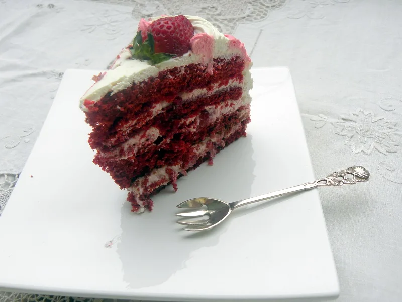 red velvet cake cut image