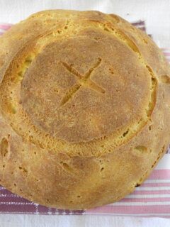 Cypriot rustic bread image.