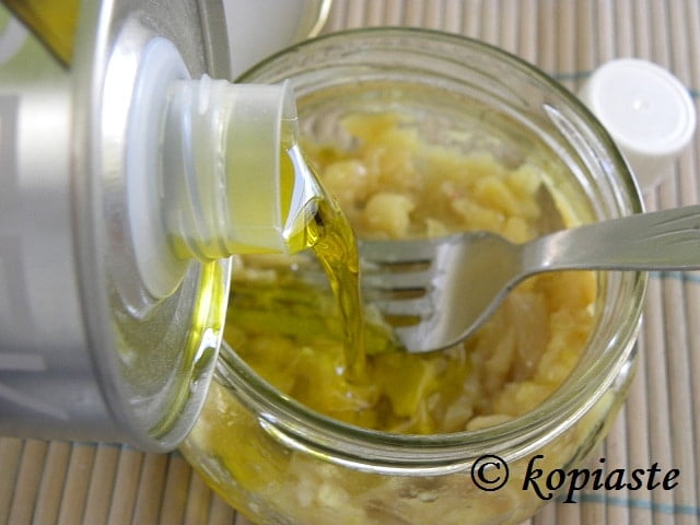 Garlic and extra virgin olive oil image