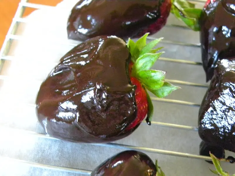strawberries with chocolate image
