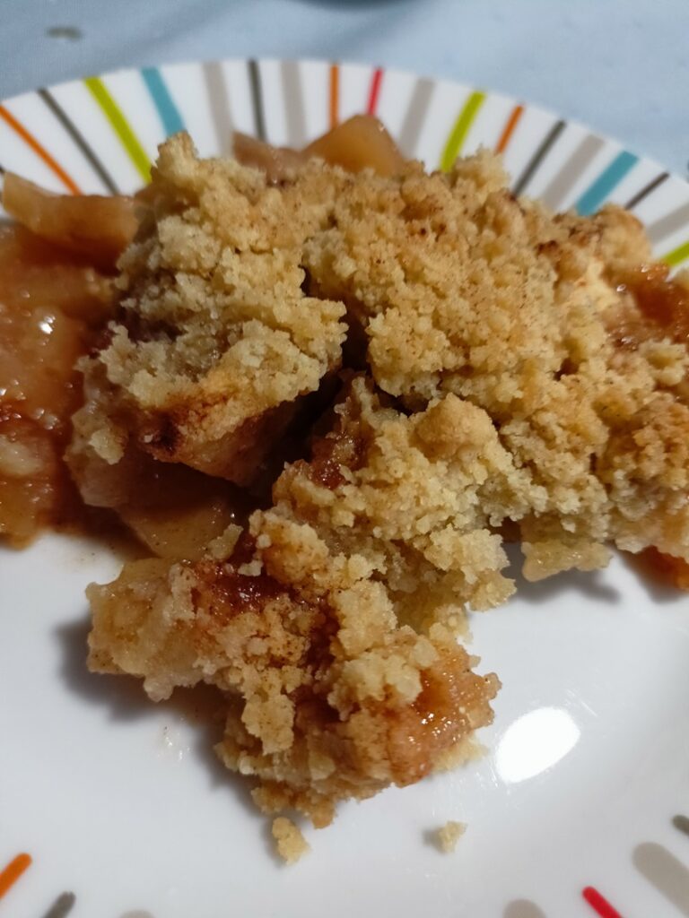 Apple crumble in the air fryer image