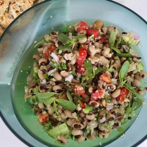 Black-eyed peas Salad with Quinoa 