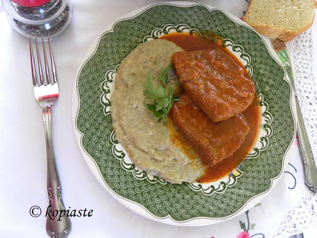 Hounkiar Begendi (stewed veal) and Eggplant Purée