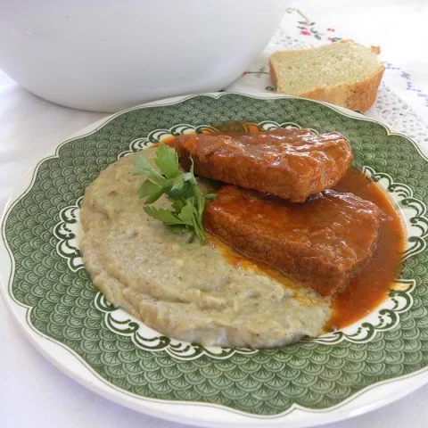 Hounkiar Begendi (stewed veal) and Eggplant Purée