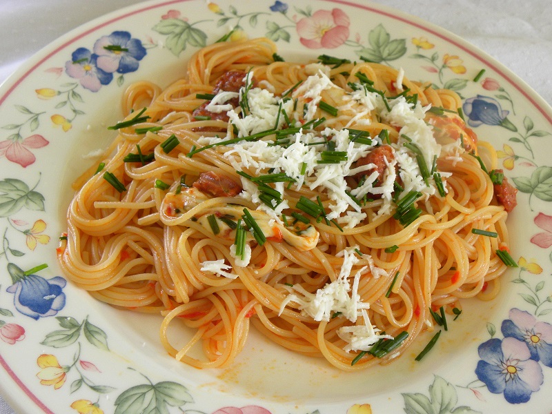 gourmet spaghetti with buffalo cheese and sausages image