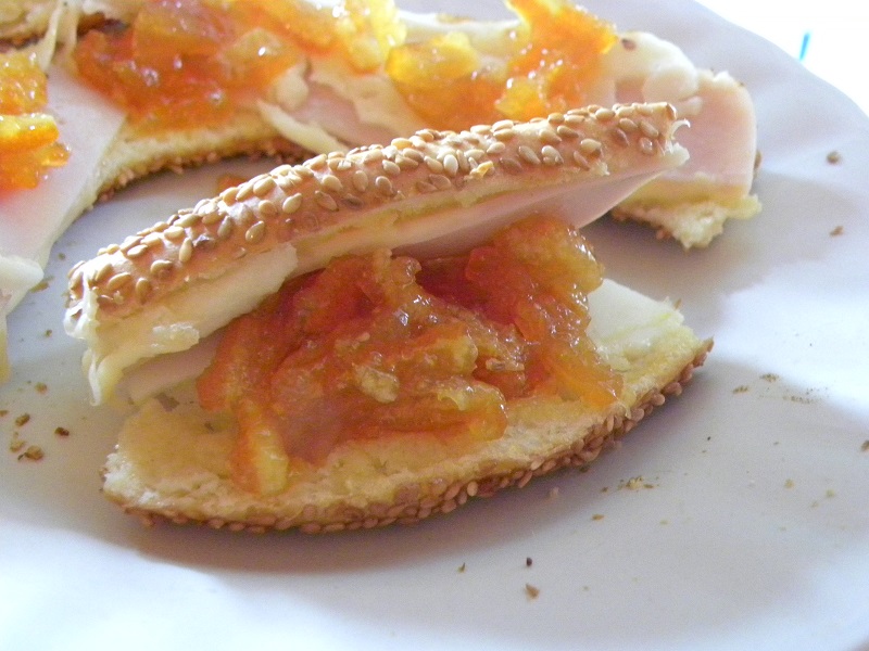 Koulouri and orange marmalade image