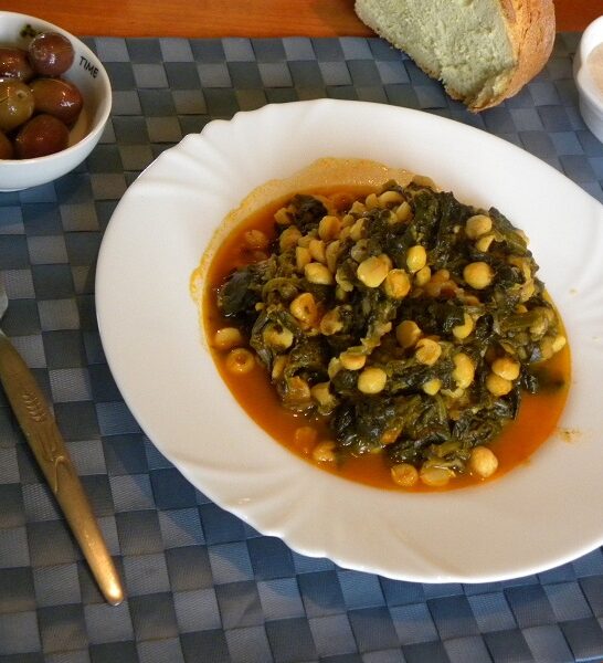 Stewed Chickpeas with Spinach