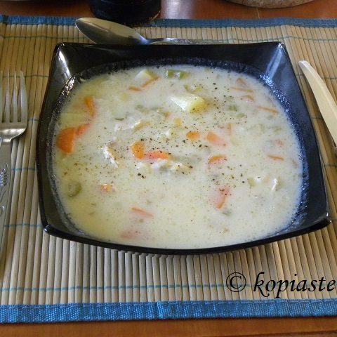 chicken vegetable soup image