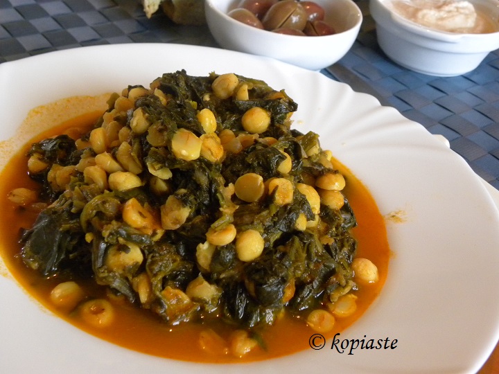 stewed chickpeas with spinach