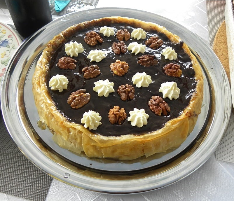 Baklavas tart with whipped cream image