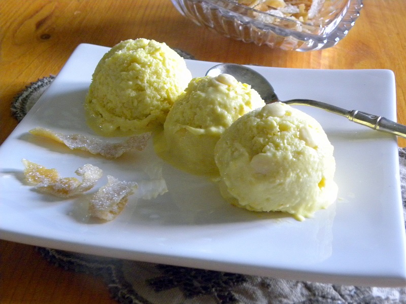 Frozen Greek yoghurt with melon image