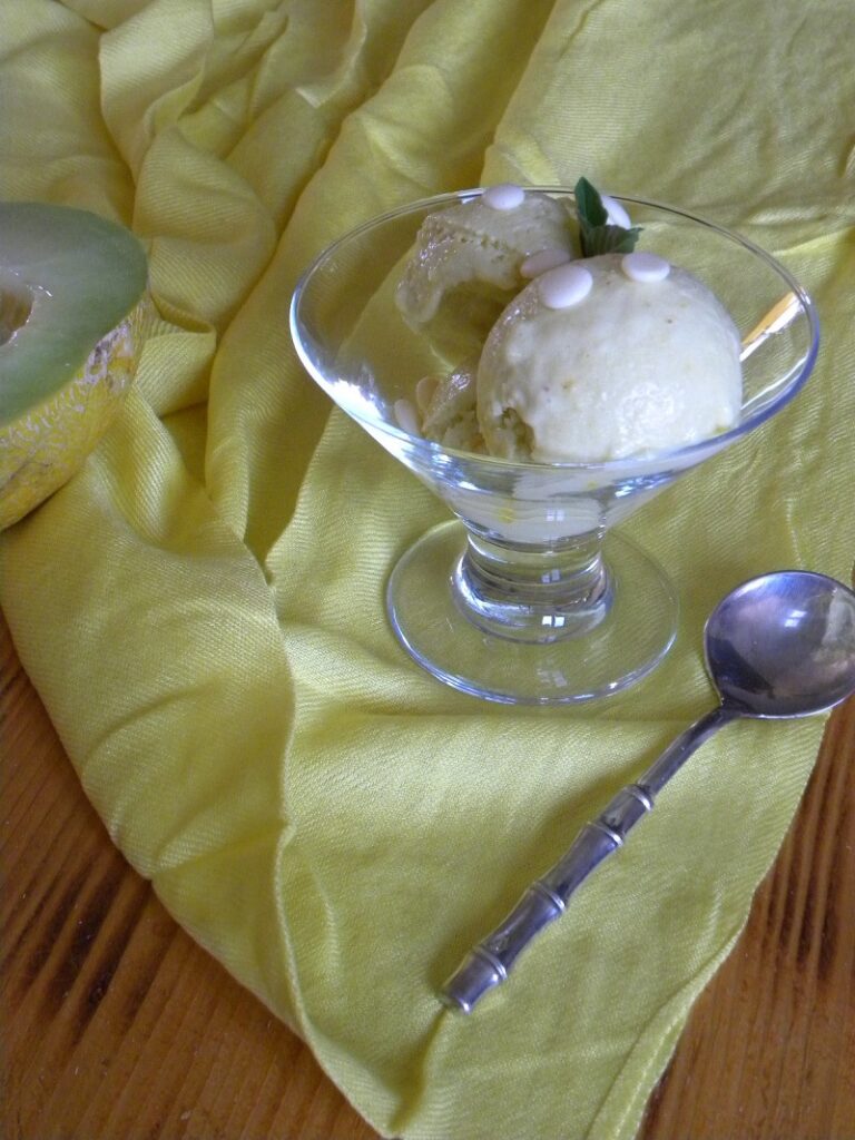 Frozen melon with Greek yoghurt honey and saffron image