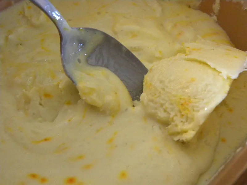 Greek yoghurt thickening image