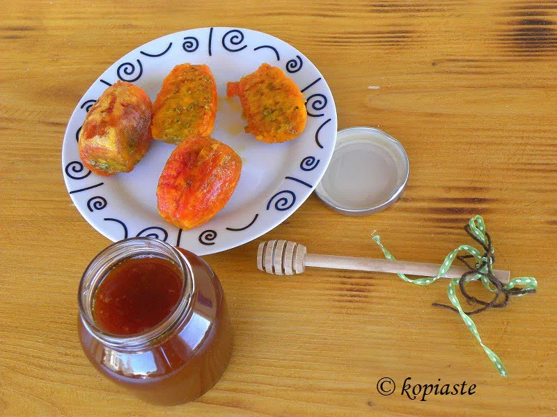 prickly-pear-honey-syrup-syropi-frangosykou image