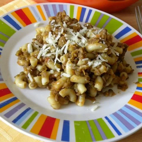 Brown lentils with pasta photo