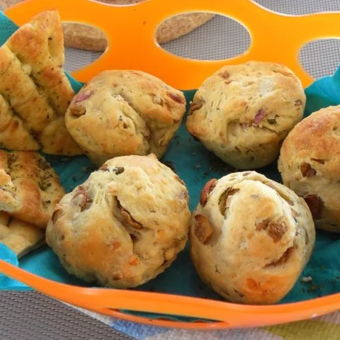 Mini olives breads and pita chips image