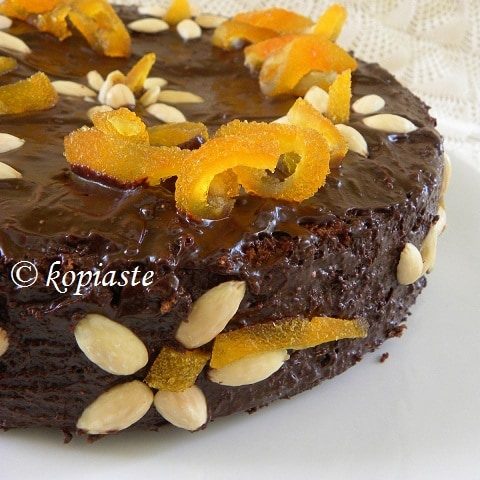 Chocolate Peppermint Almond Cake)