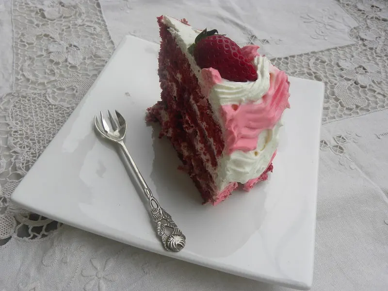 strawberry red velvet cake cut photo