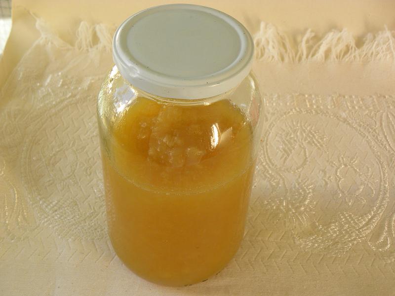 Apple sauce with  granny smith apples image