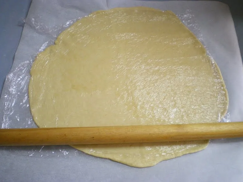 rolling-shortcrust-pastry-image