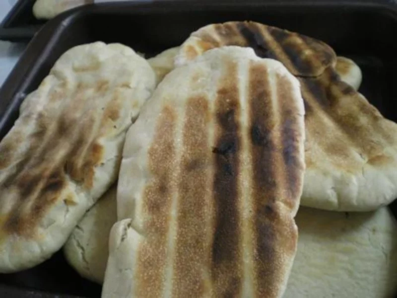 grilled pita bread image