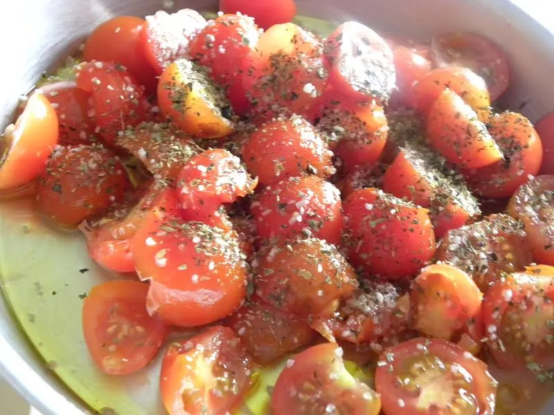Seasoning cherry tomatoes image