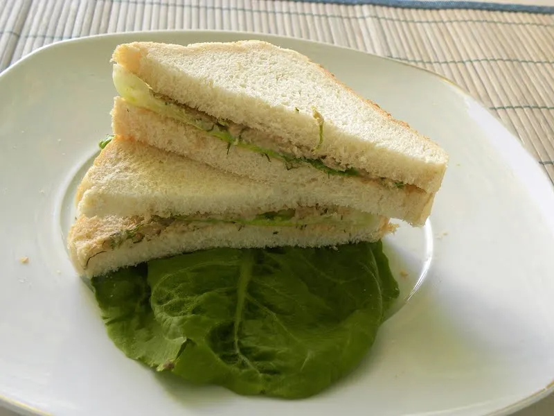 una fish salad sandwich image