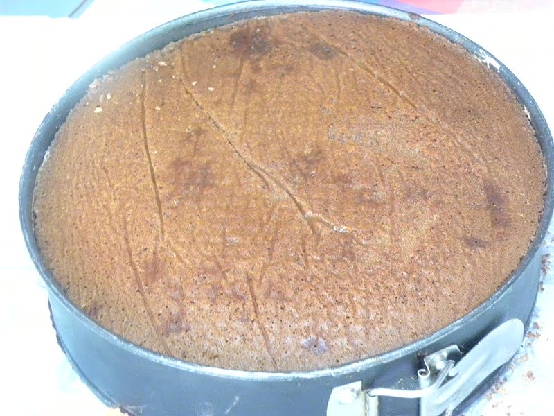 Cake with the rim on image