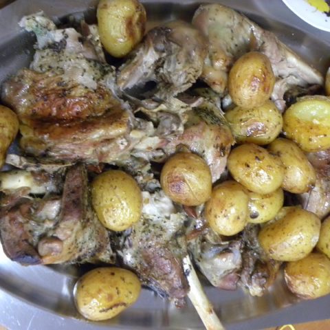 lamb psito with baby potatoes image