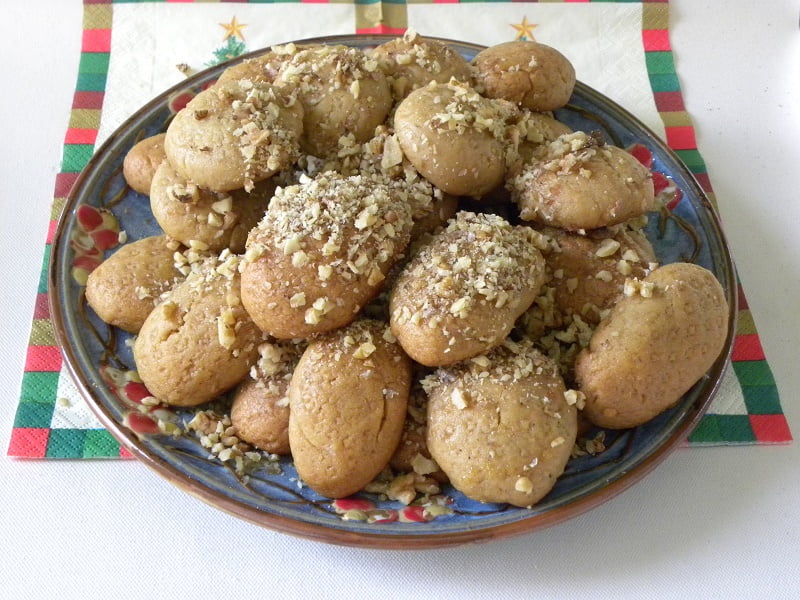 Melomakarona with pecans image
