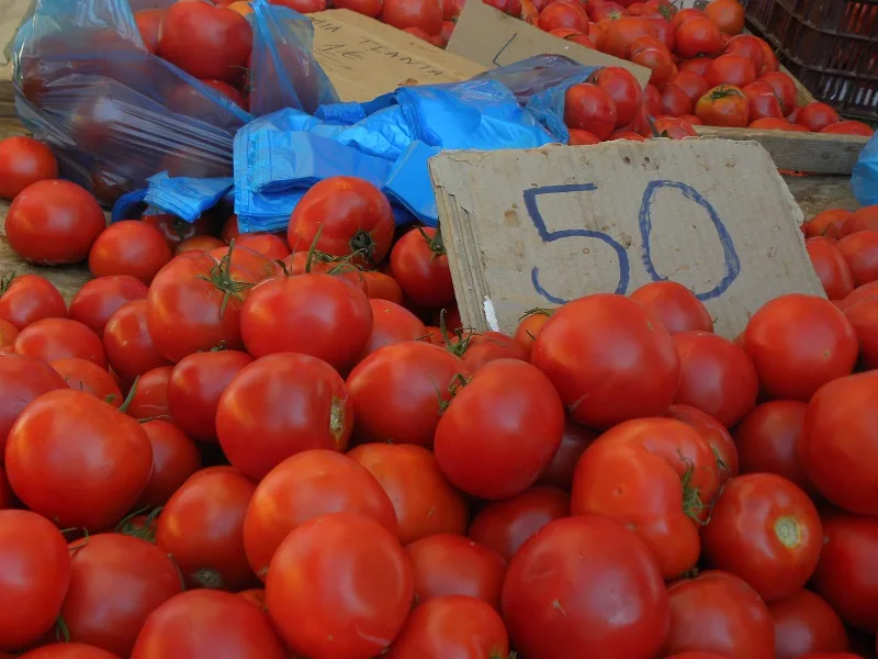 Cheap Ripe tomatoes image