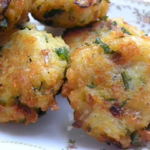 rice patties ryzokeftedes image