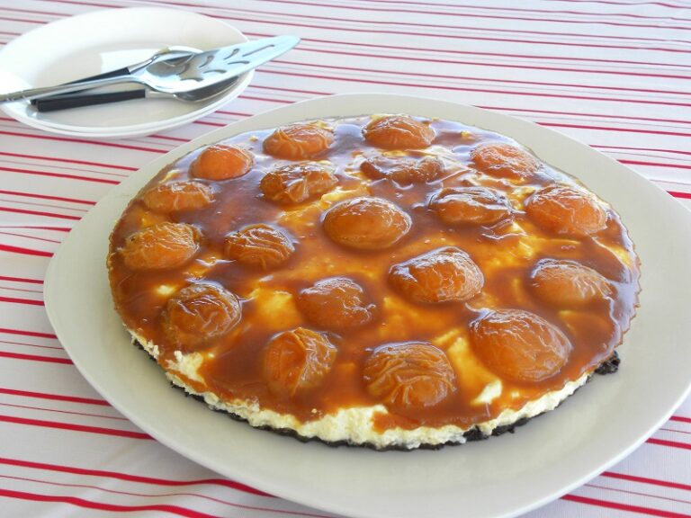 Lemon and Ginger Apricot Jam (Marmelada Verikoko)