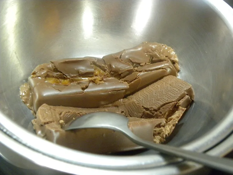 Melting Mars chocolates image