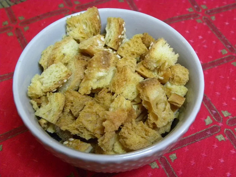 Croutons in the air fryer image