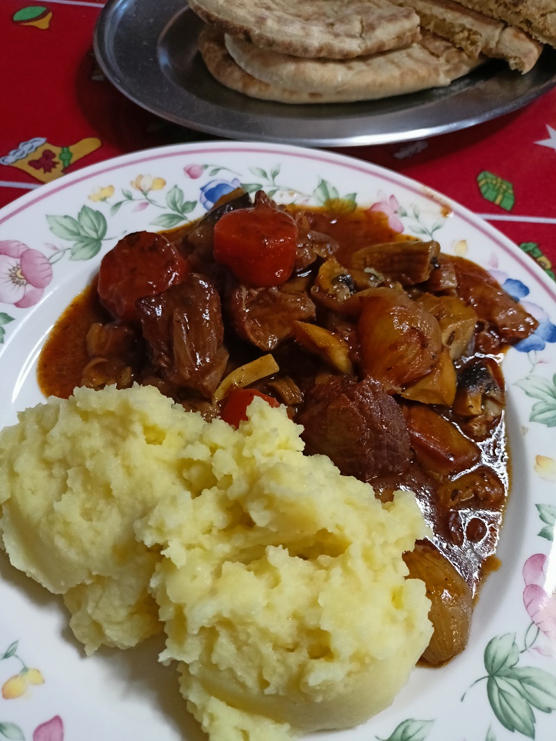 Julia Child's BÅ“uf Ã la Bourguignonne Kopiaste..to Greek Hospitality