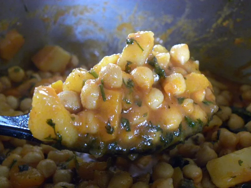 Revithia giahni stewed chickpeas image