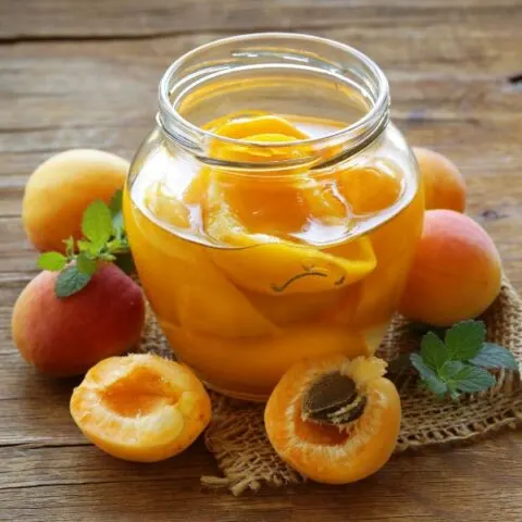 Apricot compote image