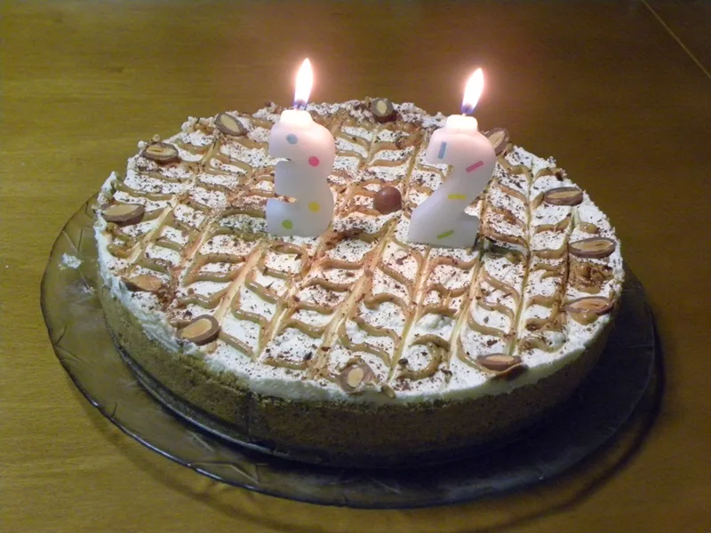 Dulce de leche cheesecake with candles image