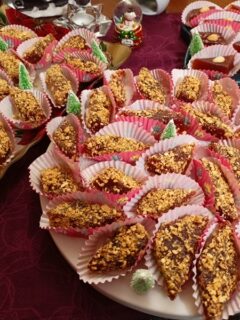 Kydonopasto with roasted almonds image
