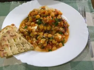 Greek chickpeas with spinach image