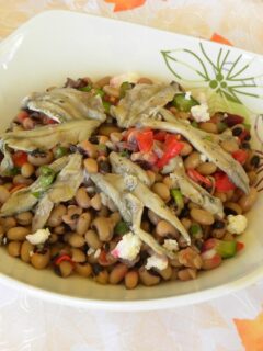 Black=eyed peas salad with anchovies picture