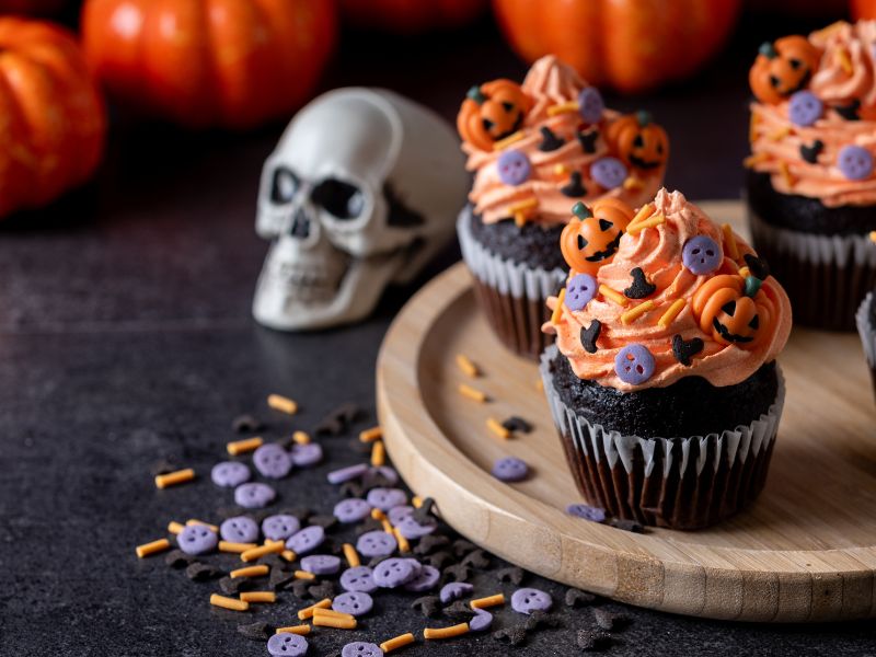 Halloween cupcakes image