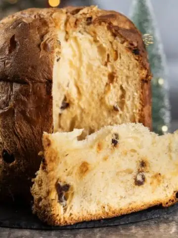 Panettone cut showing Cgrustnas objects image