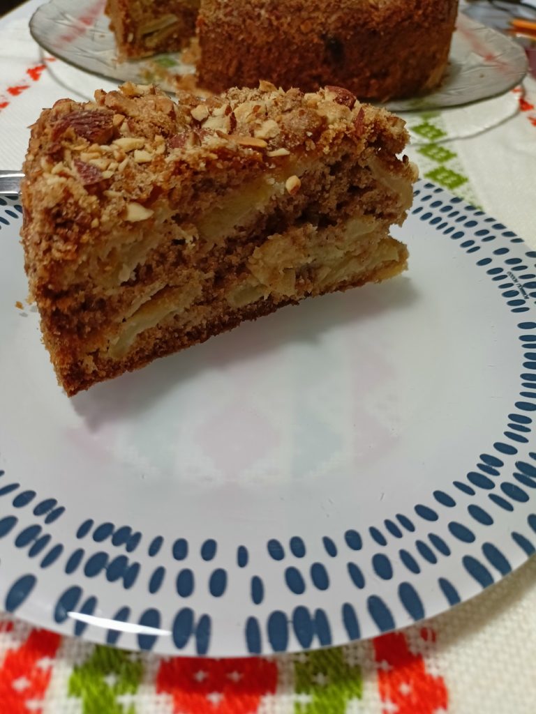 Apple cake with olive oil and ginger image