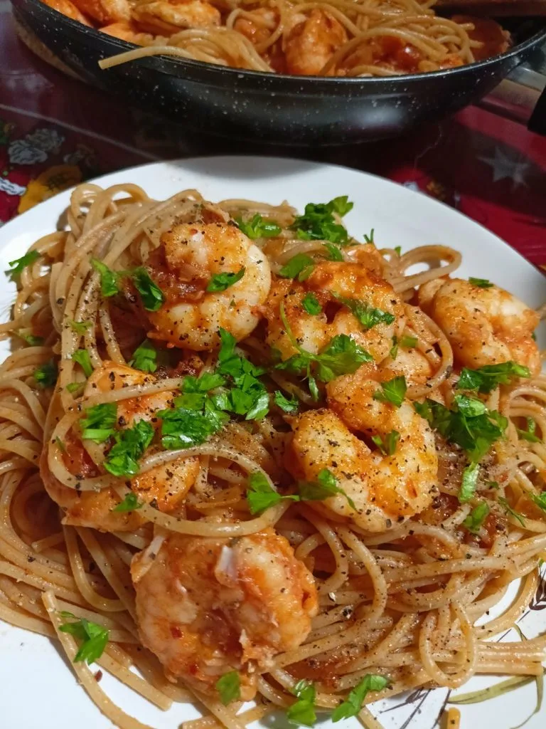 Garidomakaronada with whole wheat spaghetti image