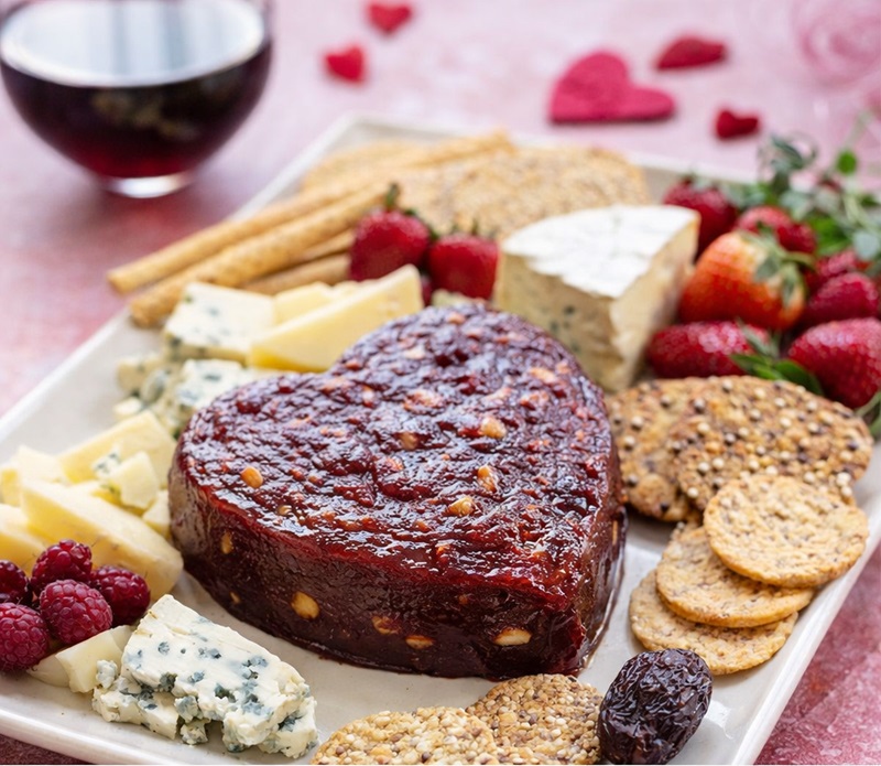 Kydonopasto served with cheeses Image